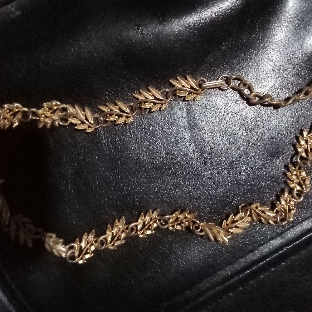 Vintage golden leaf necklace ladies